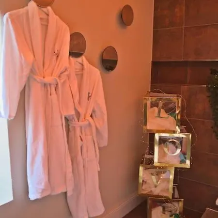 Appartement Escaperoom Jacuzzi Spa Hautdegamme Centreville